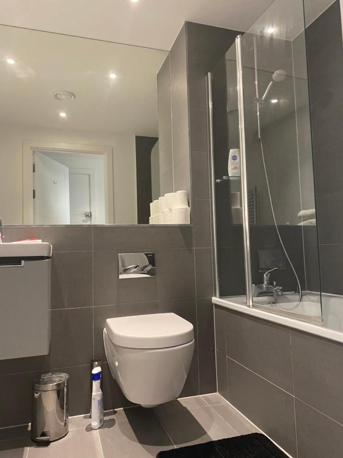 Morden 1 Bedroom City- Apt Central Stylish Living Croydon Dış mekan fotoğraf