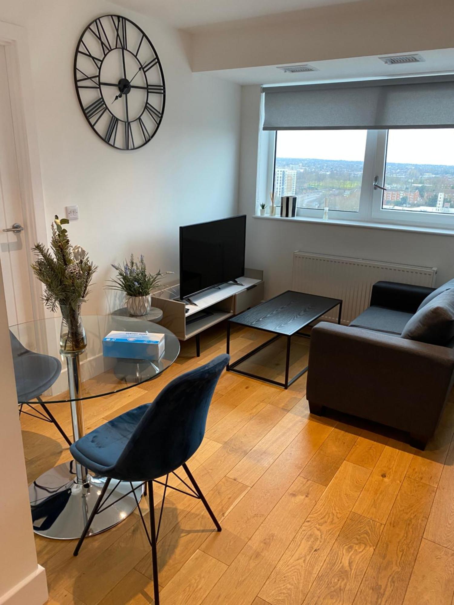 Morden 1 Bedroom City- Apt Central Stylish Living Croydon Dış mekan fotoğraf
